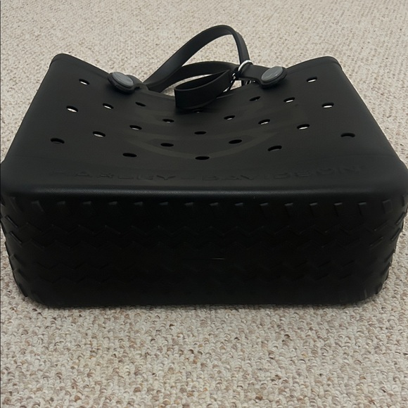 Harley-Davidson Black Perforated Tote Bag - Picture 3 of 5